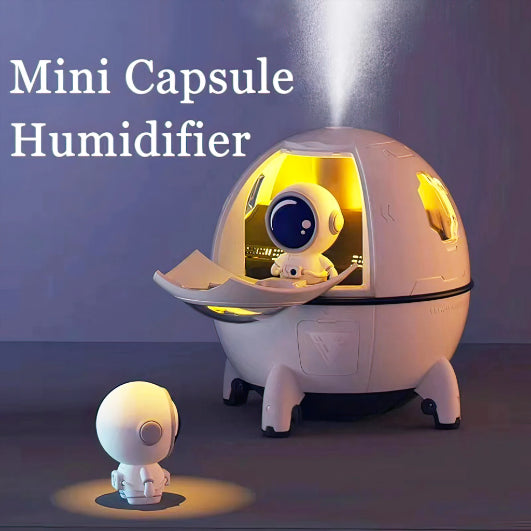 Spaceship Shape Astronaut Humidifier With Night Light and Openable Hatch