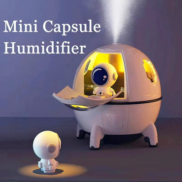Spaceship Shape Astronaut Humidifier With Night Light and Openable Hatch